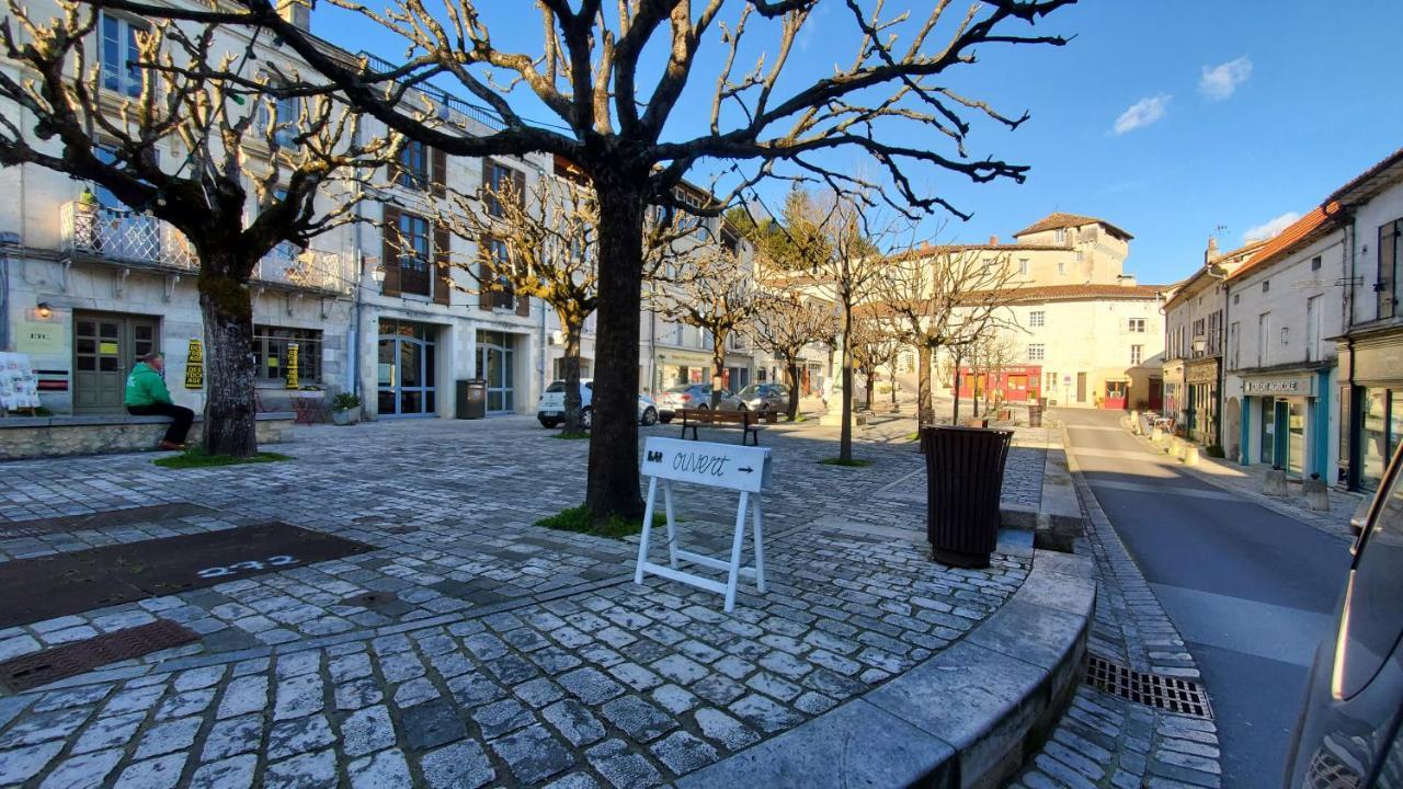 Aubaterra Vila Aubeterre-sur-Dronne Exterior foto